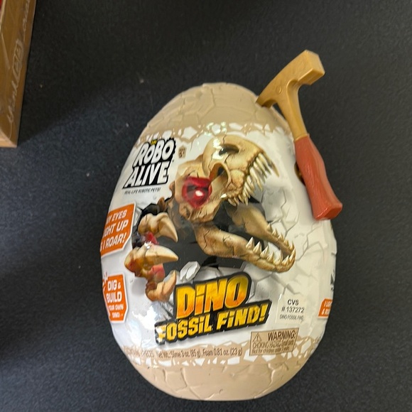 Robo Alive Dino Fossil Find Egg - Picture 1 of 1